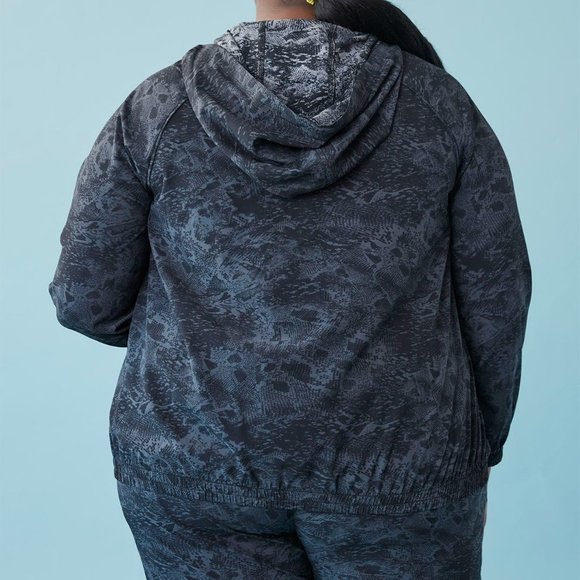 Penningtons Active Zone Snakeprint 4-Way Stretch Hooded Zippered Jacket - Picture 2 of 13